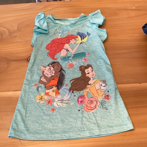 Disney princess gown size 5 tea excellent used condition